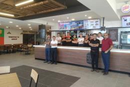 Burger King ve Popeyes’ın lezzetleri Akçay Seapark AVM’de yerini aldı!